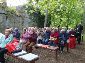 Feierliche Maiandacht in der Fatima-Grotte 